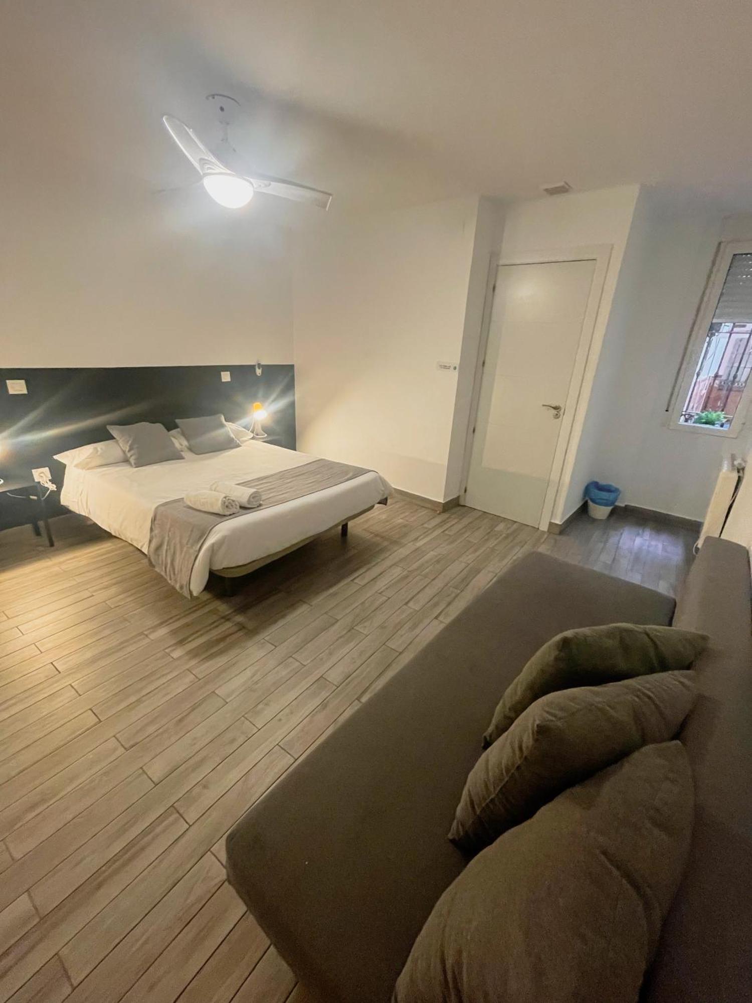 Arce Habitaciones Madrid Buitenkant foto